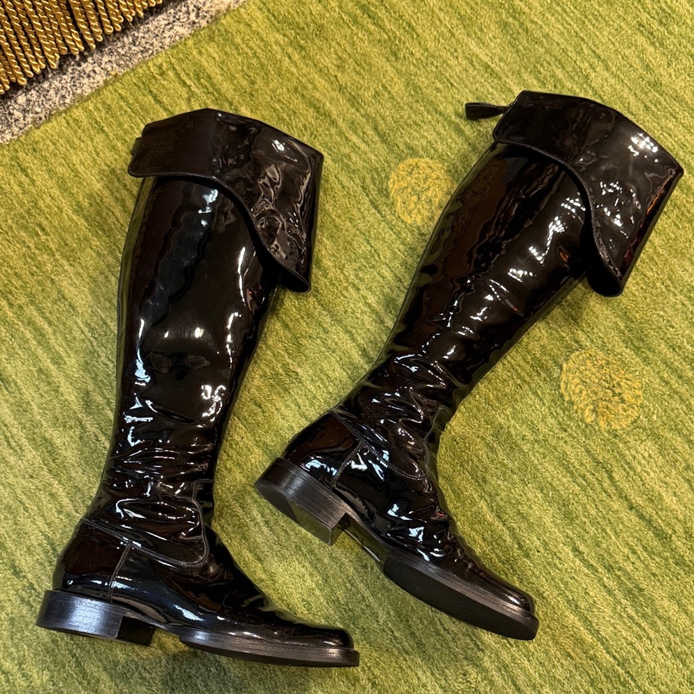 Chanel F/W 2001 patent leather boots
